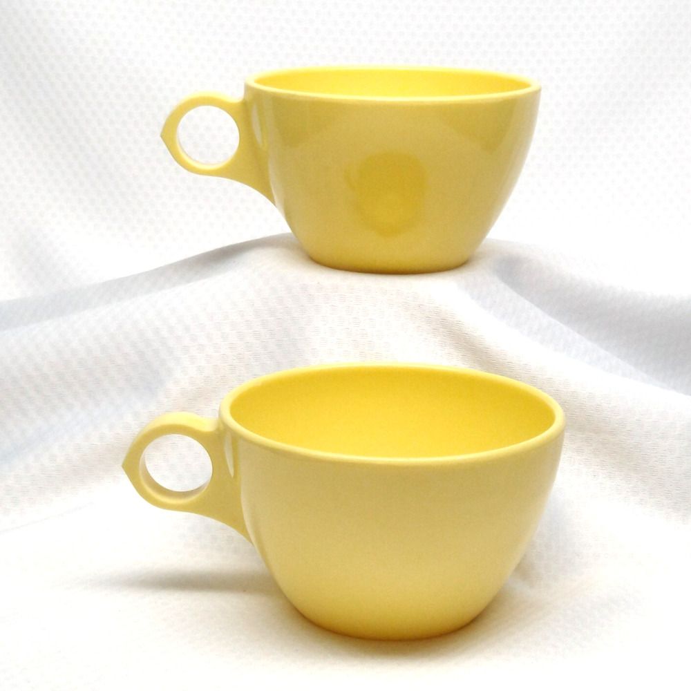 Windsor Melmac Yellow Coffee Cups Mugs 404-6 404-7 Set 2 Mid Century Retro Diner